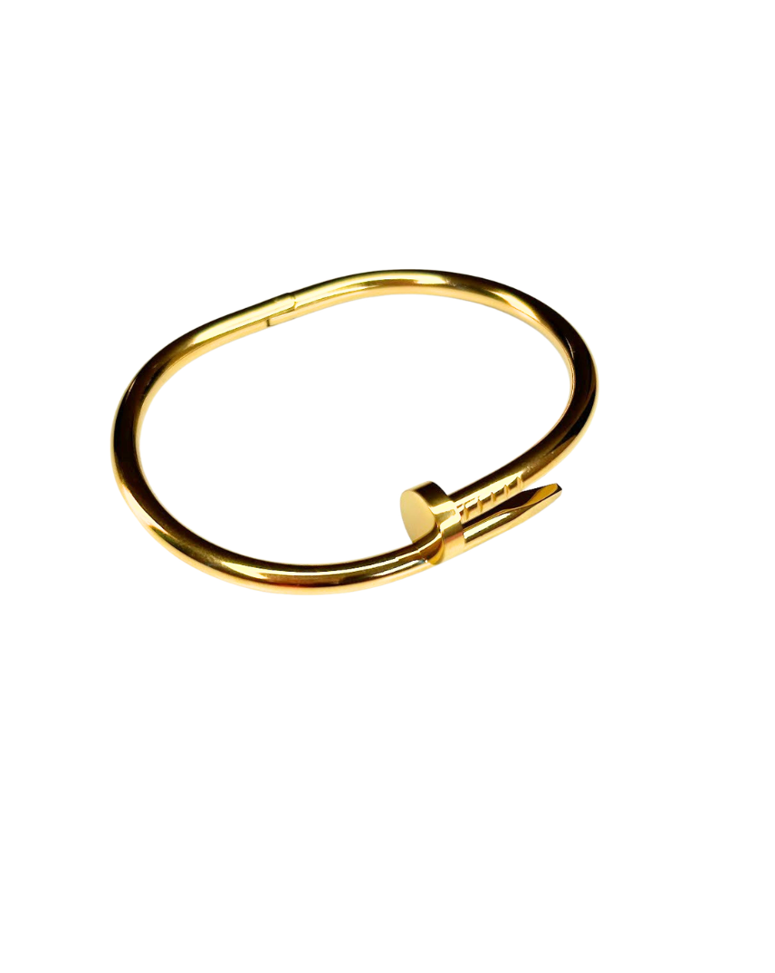 Bold Nail Curve Bangle (Gold)